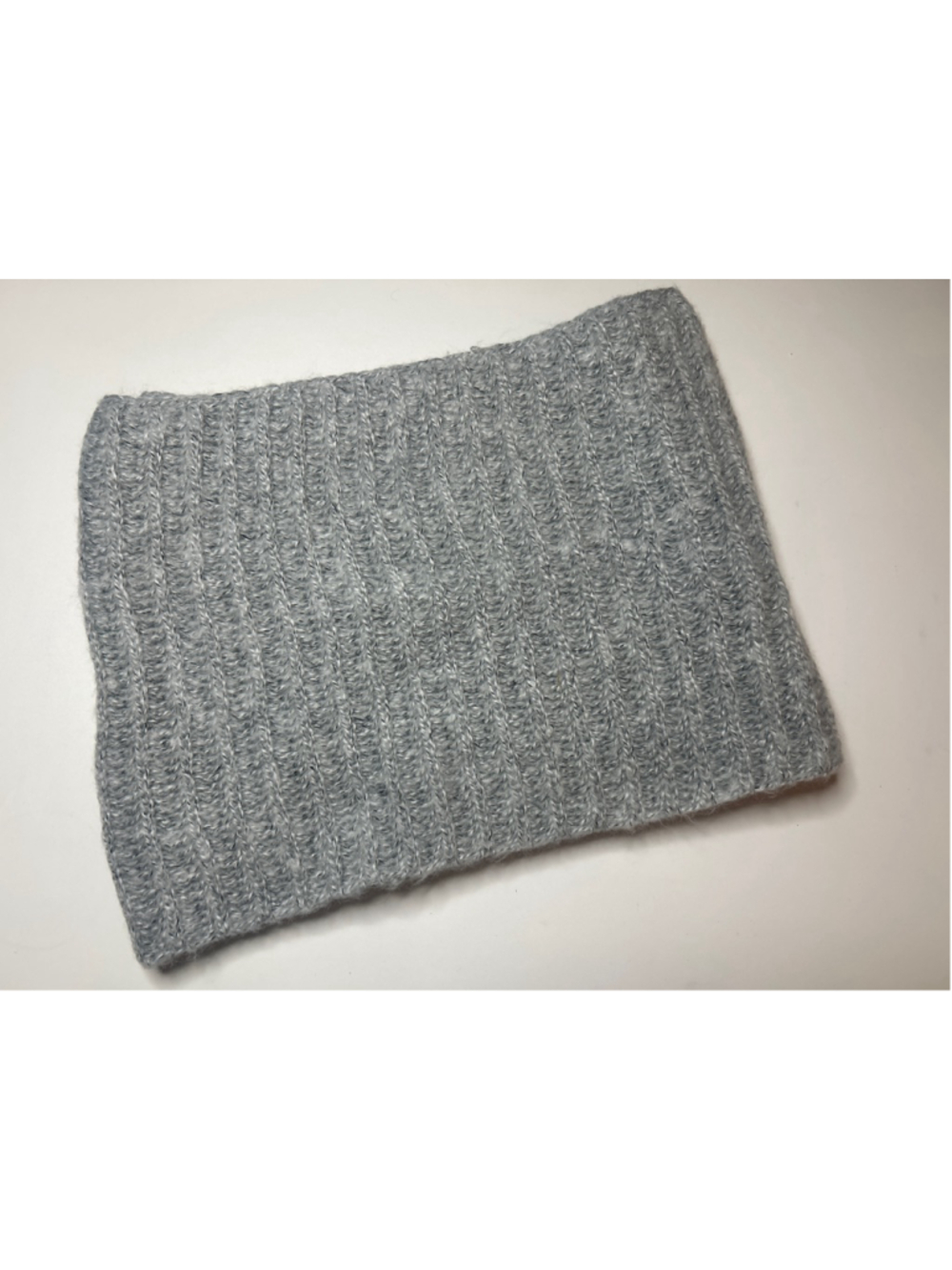 Women's Old Navy Gray & White Ribbed Knit Cowl Scarf One Size